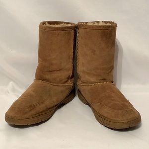 BearPaw Women’s Brown Suede Midcalf Boots 8